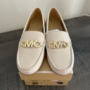 Michael Kors Reed Loafer Light Cream Size 7 NWT